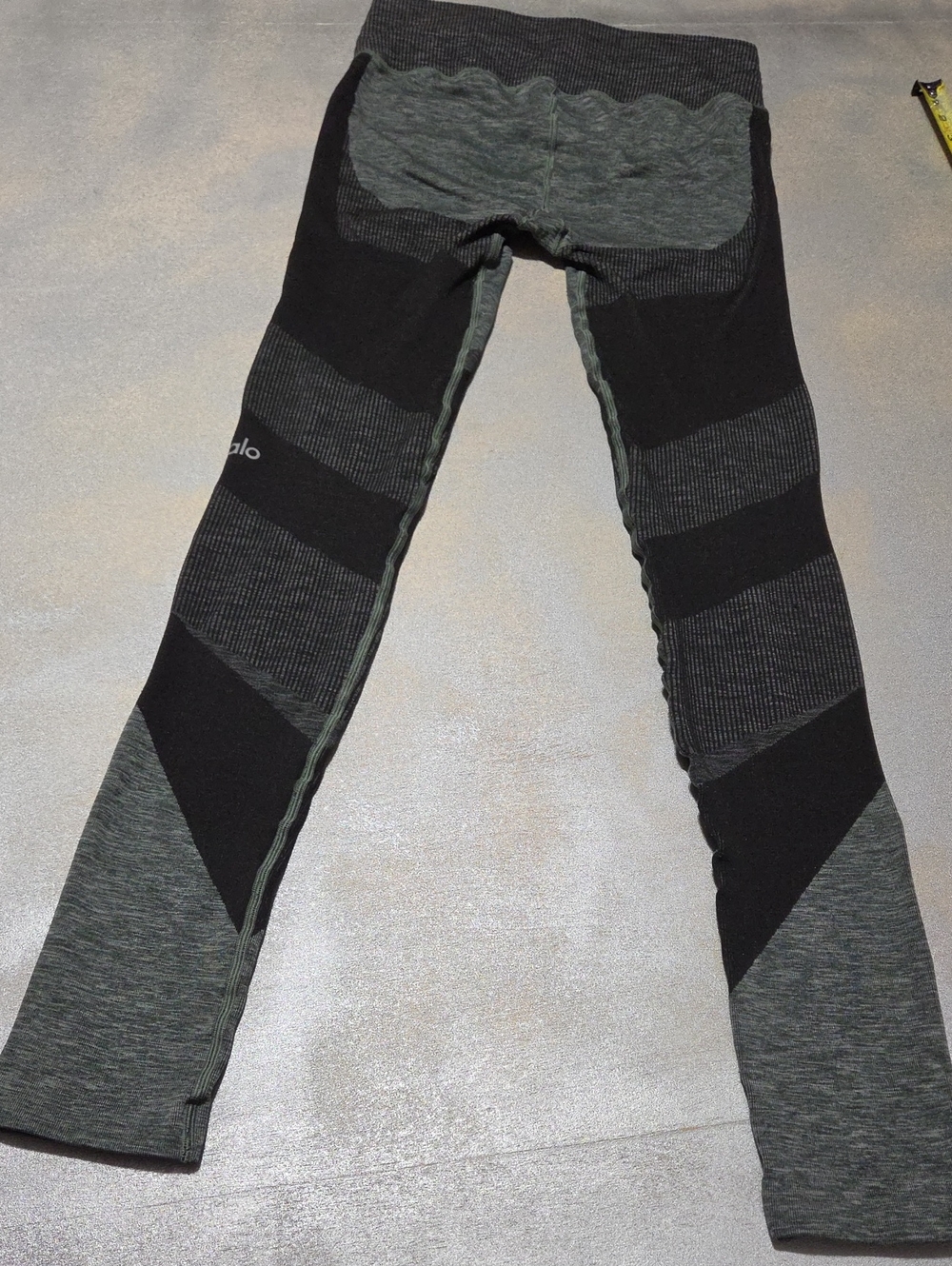 ALO Yoga Black & Dark Gray Seamless Sculpt Leggings